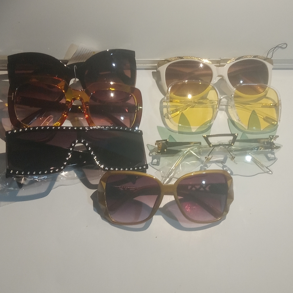 WHOLE LOTS LADIES SUNGLASSES